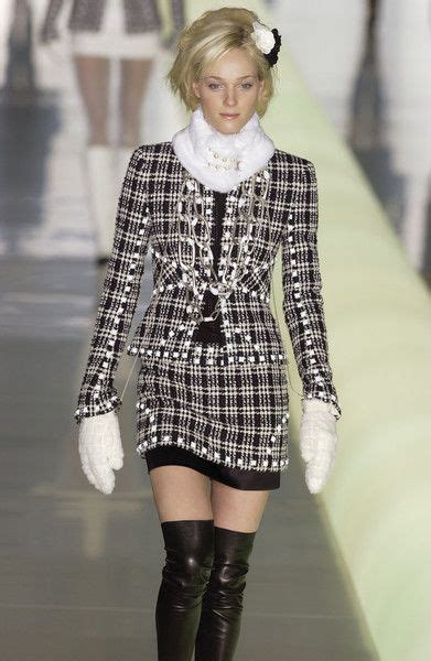 chanel fall winter 2003|Chanel suits 2003.